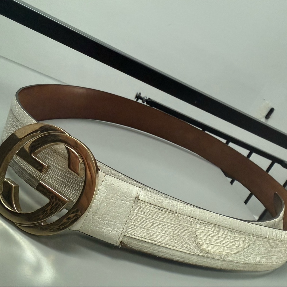 Gucci White and Gold Belt